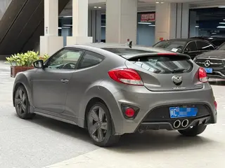 Hyundai Veloster 2015 1.6T Edición exclusiva automática interior foto 6 Hyundai Veloster 2015 1.6T Edición exclusiva automática interior foto 6