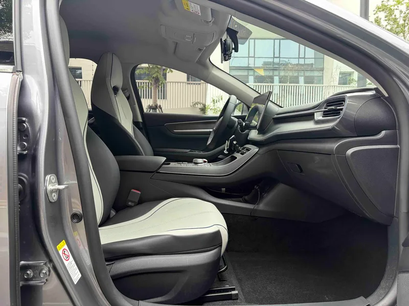 BYD Destroyer 05 2023 DM-i Champion Edition 55KM Luxury type interior photo 10 BYD Destroyer 05 2023 DM-i Champion Edition 55KM Luxury type interior photo 10