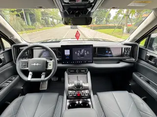 Fangchengbao Leopard 5 2025 125KM God Zhijia Ultra version interior photo 8