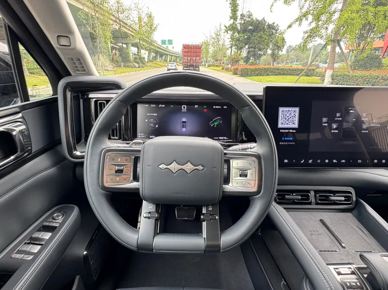 Fangchengbao Leopard 5 2025 125KM God Zhijia Ultra version interior photo 9