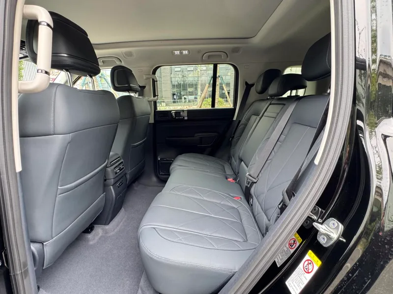 Fangchengbao Leopard 5 2025 125KM God Zhijia Ultra version interior photo 11