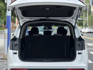 Jetour X90 PLUS 2025 Premium Edition 1.6TD DCT Villa interior photo 18 Jetour X90 PLUS 2025 Premium Edition 1.6TD DCT Villa interior photo 18