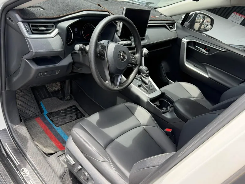 Toyota Wildlander 2021 2.0L Versión de lujo de tracción en dos ruedas interior foto 7