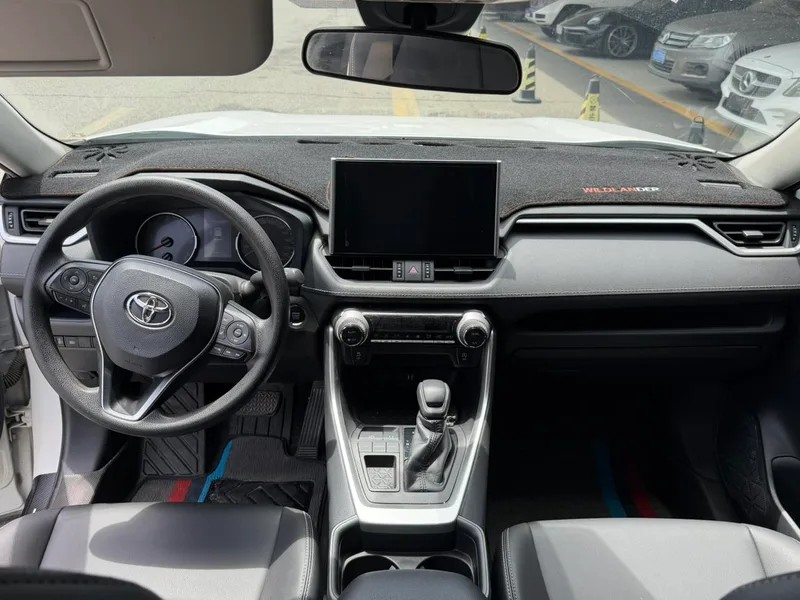 Toyota Wildlander 2021 2.0L Versión de lujo de tracción en dos ruedas interior foto 9
