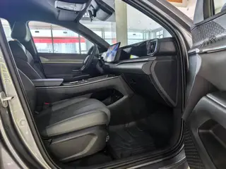 BYD Song Pro 2026 DM-i 133KM Превосходящий экстерьер фото 7 BYD Song Pro 2026 DM-i 133KM Превосходящий экстерьер фото 7