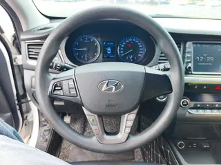 Hyundai Mistra 2017 1.6T Intelligent automatique GLS Pays V intérieur photo 15 Hyundai Mistra 2017 1.6T Intelligent automatique GLS Pays V intérieur photo 15