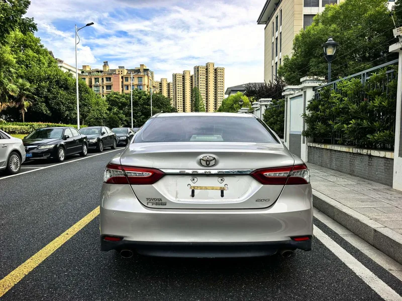Toyota Camry 2018 2.0G Роскошная версия экстерьер фото 4 Toyota Camry 2018 2.0G Роскошная версия экстерьер фото 4