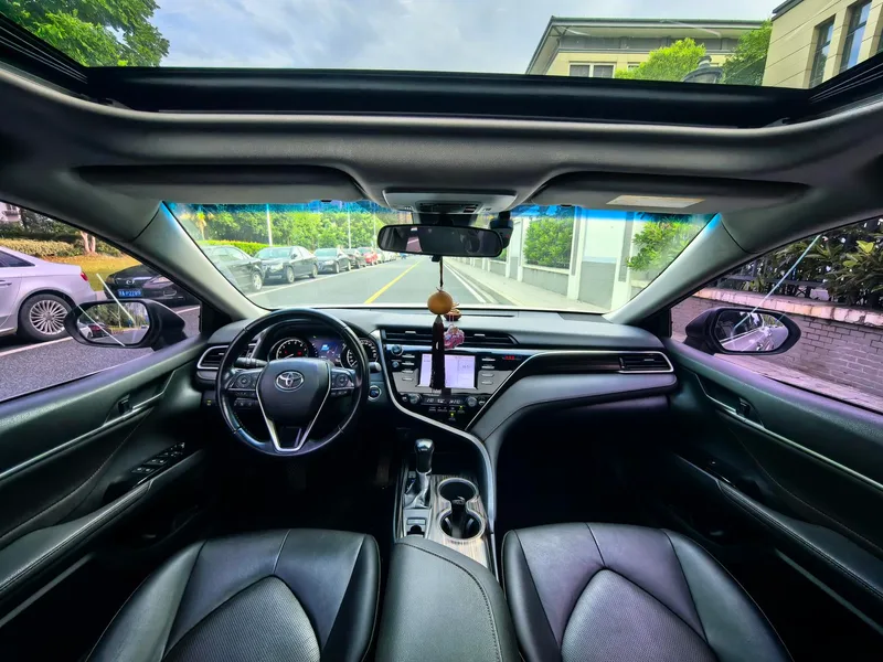 Toyota Camry 2018 2.0G Роскошная версия экстерьер фото 7 Toyota Camry 2018 2.0G Роскошная версия экстерьер фото 7