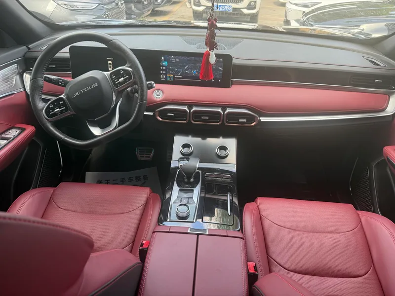 Jetour X70 PLUS 2021 Restyling 1.6T DCT sky 7 seat interior photo 13