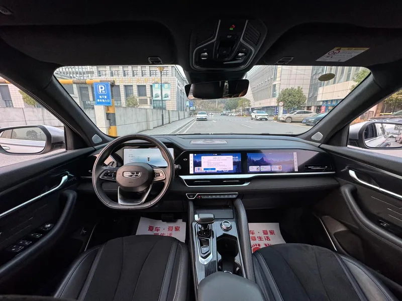 Geely Monjaro 2024 2.0TD High-power automatic two-wheel drive skyline version interior photo 6 Geely Monjaro 2024 2.0TD High-power automatic two-wheel drive skyline version interior photo 6