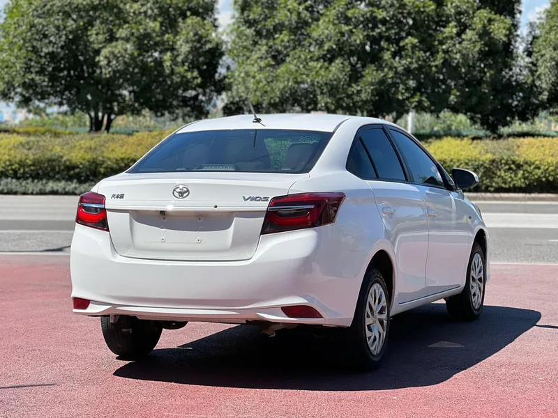 Toyota Vios 2021 1.5L CVT Version de création extérieur photo 5
