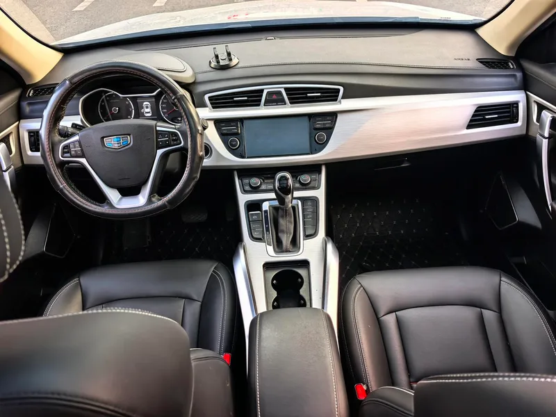 Geely Boyue 2018 1.8TD Tipo Zhiya de tracción automática en dos ruedas interior foto 9 Geely Boyue 2018 1.8TD Tipo Zhiya de tracción automática en dos ruedas interior foto 9