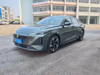 Changan Lamore 2023 1.5T GDI Buque insignia automático