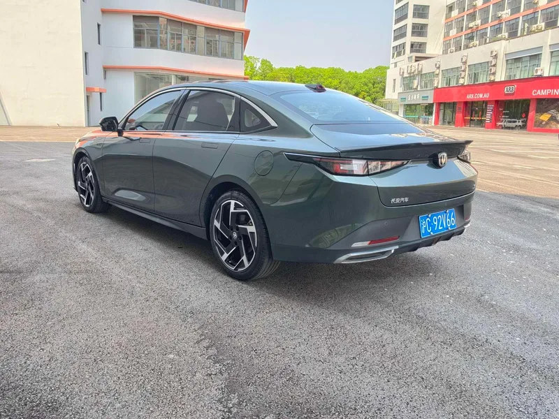 Changan Lamore 2023 1.5T GDI Buque insignia automático exterior foto 7 Changan Lamore 2023 1.5T GDI Buque insignia automático exterior foto 7