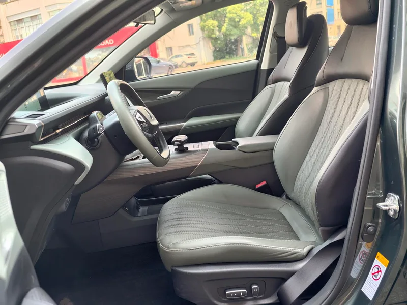 Changan Lamore 2023 1.5T GDI Buque insignia automático interior foto 11 Changan Lamore 2023 1.5T GDI Buque insignia automático interior foto 11