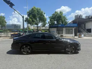 Hyundai Sonata 2024 2.0T N Line Max extérieur photo 4 Hyundai Sonata 2024 2.0T N Line Max extérieur photo 4