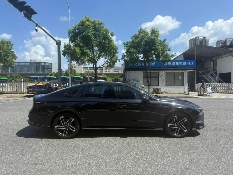 Hyundai Sonata 2024 2.0T N Line Max extérieur photo 4 Hyundai Sonata 2024 2.0T N Line Max extérieur photo 4