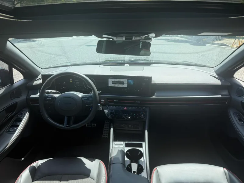 Hyundai Sonata 2024 2.0T N Line Max intérieur photo 18 Hyundai Sonata 2024 2.0T N Line Max intérieur photo 18