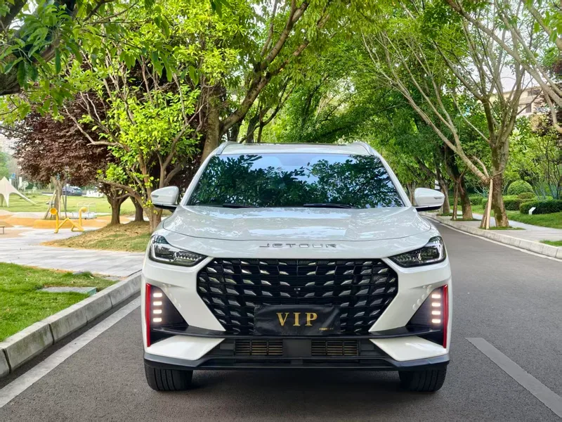 Jetour X70 PRO 2023 1.6TD DCT Enjoy with pleasure PRO 7 seat exterior photo 2 Jetour X70 PRO 2023 1.6TD DCT Enjoy with pleasure PRO 7 seat exterior photo 2