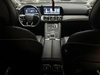 Chery Tiggo 9 2023 2.0T DCT Двухприводная люксовая версия 5 Кресло интерьер фото 10 Chery Tiggo 9 2023 2.0T DCT Двухприводная люксовая версия 5 Кресло интерьер фото 10