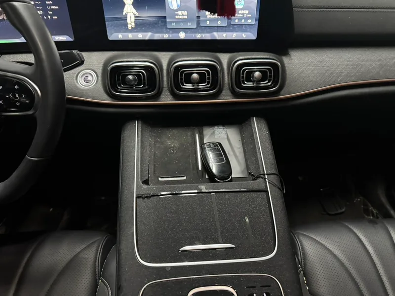 Chery Tiggo 9 2023 2.0T DCT Двухприводная люксовая версия 5 Кресло интерьер фото 15 Chery Tiggo 9 2023 2.0T DCT Двухприводная люксовая версия 5 Кресло интерьер фото 15