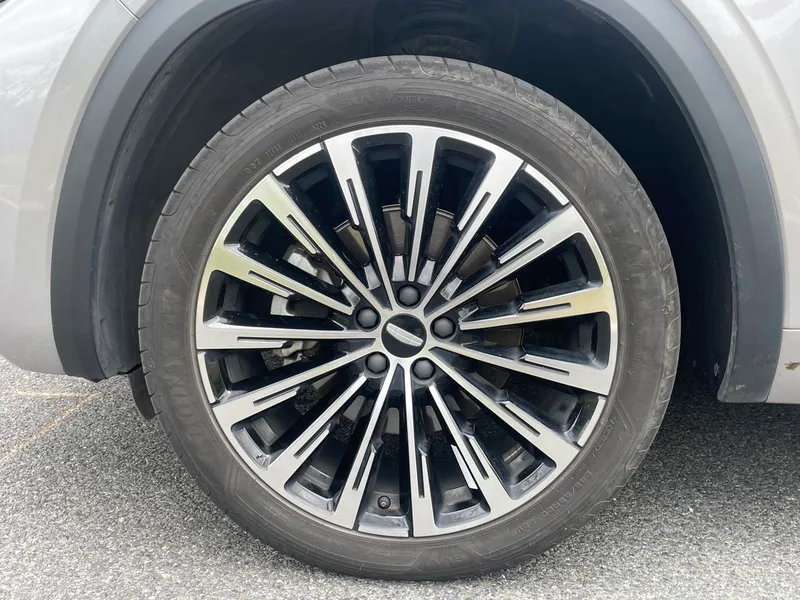 Geely Monjaro 2025 2.0TD Gaogong automatique à deux roues motrices Dongfang Yao remporte la version étoile intérieur photo 11 Geely Monjaro 2025 2.0TD Gaogong automatique à deux roues motrices Dongfang Yao remporte la version étoile intérieur photo 11