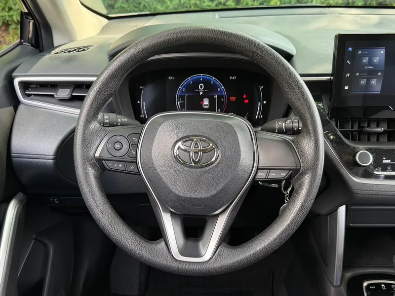 Toyota Frontlander 2023 2.0L CVT Version d'élite extérieur photo 4 Toyota Frontlander 2023 2.0L CVT Version d'élite extérieur photo 4