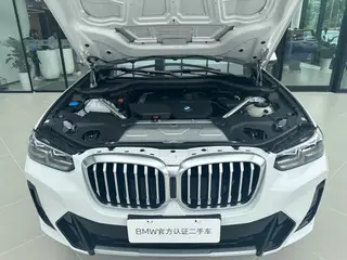 BMW X3 2022 xDrive25i M Sports suit interior photo 15 BMW X3 2022 xDrive25i M Sports suit interior photo 15