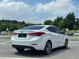 Hyundai Elantra Langdong 2015 1.6L Tipo de liderazgo automático exterior foto 4 Hyundai Elantra Langdong 2015 1.6L Tipo de liderazgo automático exterior foto 4