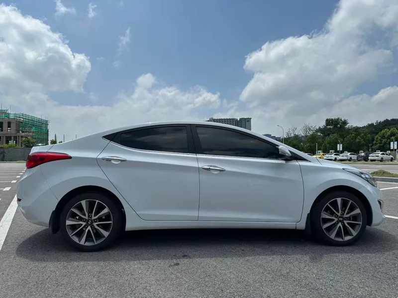Hyundai Elantra Langdong 2015 1.6L Tipo de liderazgo automático interior foto 7 Hyundai Elantra Langdong 2015 1.6L Tipo de liderazgo automático interior foto 7