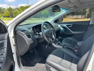 Hyundai Elantra Langdong 2015 1.6L Tipo de liderazgo automático interior foto 8 Hyundai Elantra Langdong 2015 1.6L Tipo de liderazgo automático interior foto 8