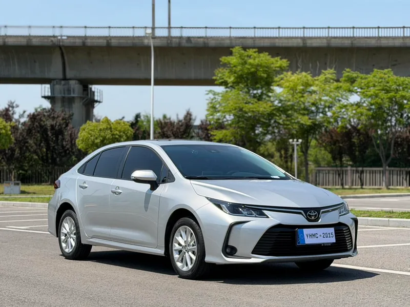 Toyota Corolla 2021 1.2T S-CVT Luxury Edition exterior photo 3 Toyota Corolla 2021 1.2T S-CVT Luxury Edition exterior photo 3