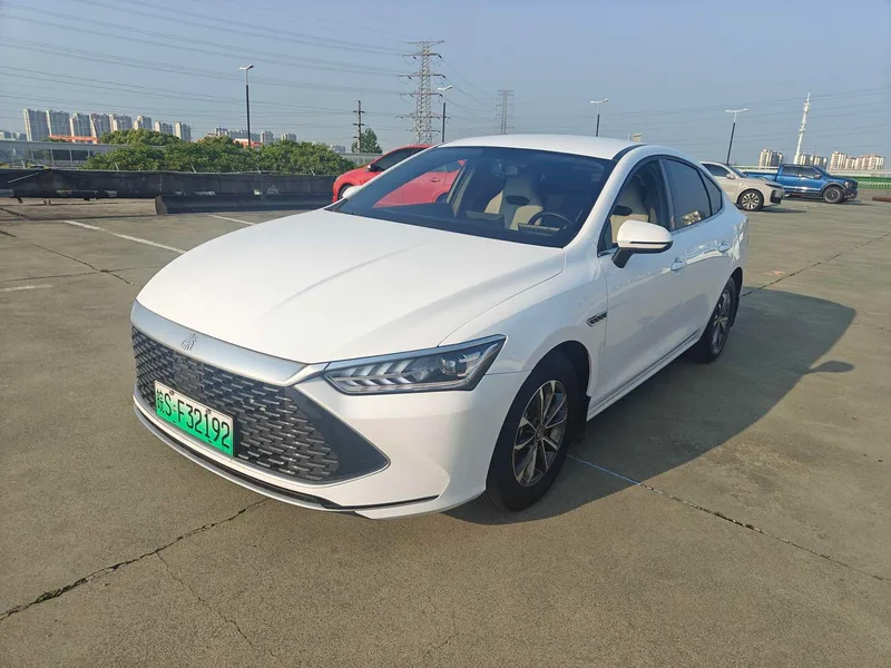 BYD Qin PLUS 2023 DM-i Champion Edition 55KM Leading Type exterior photo 1 BYD Qin PLUS 2023 DM-i Champion Edition 55KM Leading Type exterior photo 1