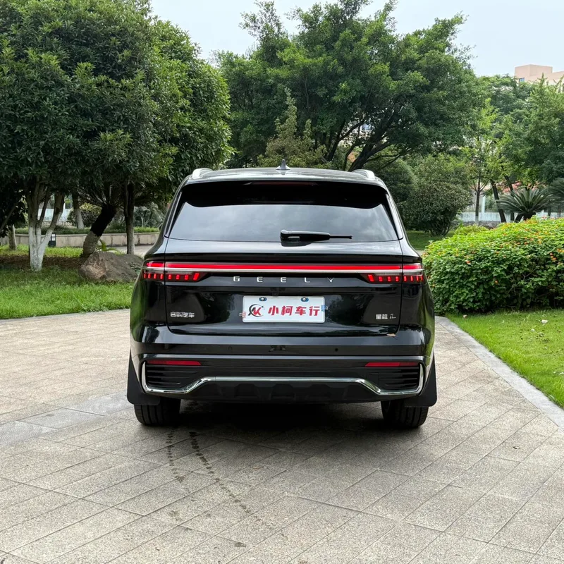 Geely Monjaro 2025 2.0TD Высокая работа автоматически с двумя приводами экстерьер фото 4 Geely Monjaro 2025 2.0TD Высокая работа автоматически с двумя приводами экстерьер фото 4