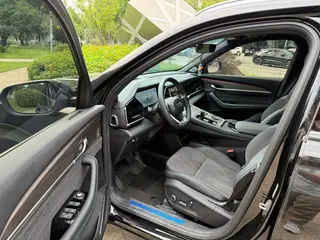 Geely Monjaro 2025 2.0TD Высокая работа автоматически с двумя приводами экстерьер фото 9 Geely Monjaro 2025 2.0TD Высокая работа автоматически с двумя приводами экстерьер фото 9