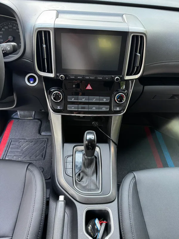 Hyundai ix35 2019 2.0L Automatique à deux roues motrices Version de plaisir État VI intérieur photo 14 Hyundai ix35 2019 2.0L Automatique à deux roues motrices Version de plaisir État VI intérieur photo 14