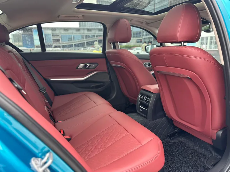 BMW 3 Series 2023 325Li M Sports Night Suit interior photo 14 BMW 3 Series 2023 325Li M Sports Night Suit interior photo 14