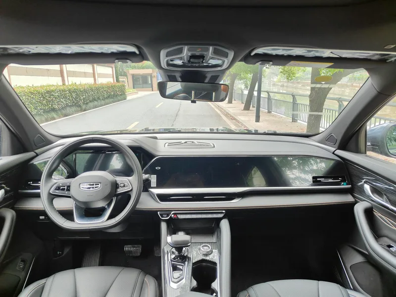 Geely Monjaro 2024 2.0TD DCT EVO Versión de dos ruedas motrices Longfeng interior foto 6 Geely Monjaro 2024 2.0TD DCT EVO Versión de dos ruedas motrices Longfeng interior foto 6
