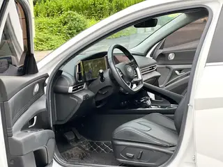 Hyundai Elantra 2021 1.5L CVT LUX Version de luxe extérieur photo 8