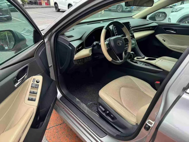 Toyota Avalon 2021 2.5L Luxury Edition interior photo 9