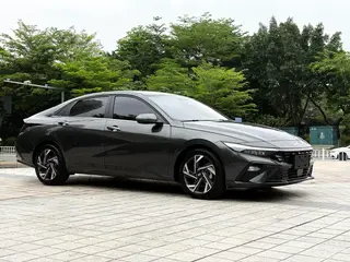 Hyundai Elantra 2023 1.5L CVT GLX Version d'élite extérieur photo 3 Hyundai Elantra 2023 1.5L CVT GLX Version d'élite extérieur photo 3