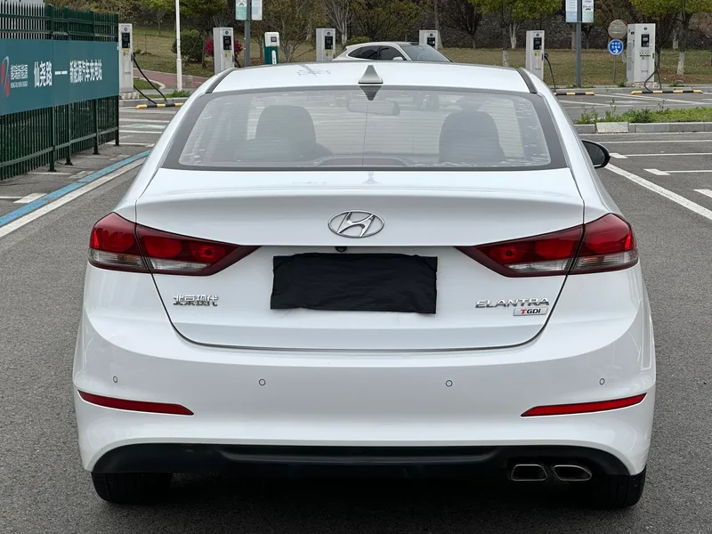 Hyundai Elantra Lingdong 2016 1.4T Double embrayage et éblouissement Type de vitalité extérieur photo 6 Hyundai Elantra Lingdong 2016 1.4T Double embrayage et éblouissement Type de vitalité extérieur photo 6