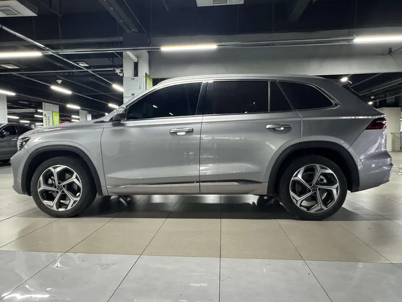 Geely Monjaro 2024 2.0TD DCT EVO Versión de dos ruedas motrices Longfeng exterior foto 3 Geely Monjaro 2024 2.0TD DCT EVO Versión de dos ruedas motrices Longfeng exterior foto 3