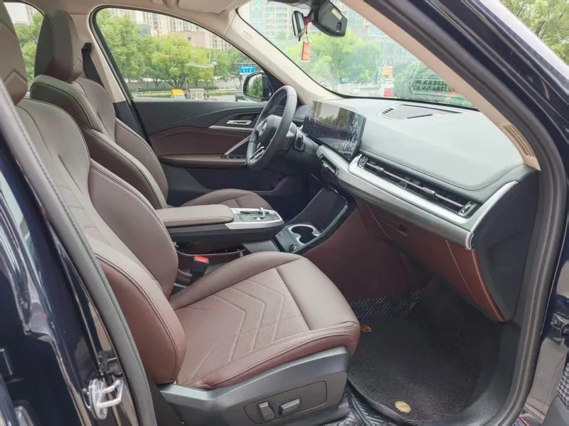BMW iX1 2024 eDrive25L M Sports suit exterior photo 7 BMW iX1 2024 eDrive25L M Sports suit exterior photo 7