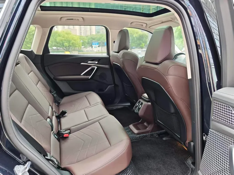 BMW iX1 2024 eDrive25L M Sports suit exterior photo 8 BMW iX1 2024 eDrive25L M Sports suit exterior photo 8