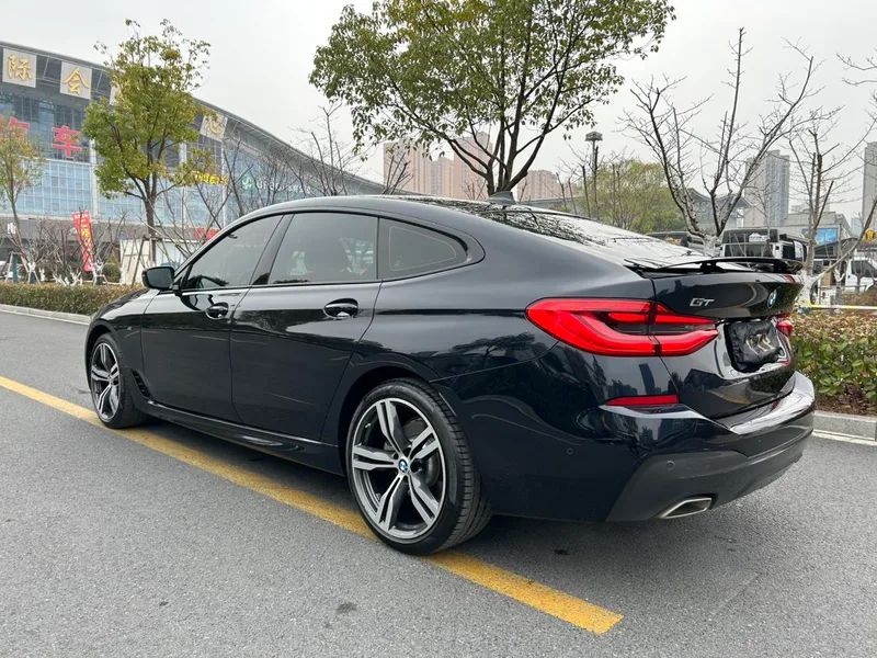 BMW 6 Series GT 2022 630i M Conjunto deportivo exterior foto 4 BMW 6 Series GT 2022 630i M Conjunto deportivo exterior foto 4