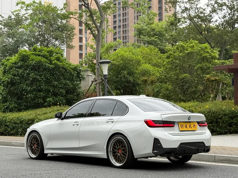 BMW 3 Series 2023 325Li M Set de nuit de sport extérieur photo 4
