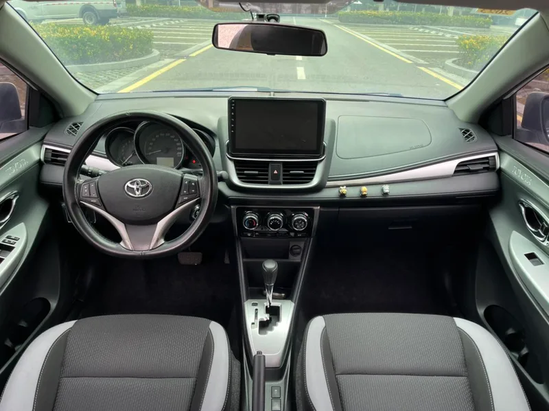 Toyota Yaris L 2021 1.5L CVT Version leader intérieur photo 12 Toyota Yaris L 2021 1.5L CVT Version leader intérieur photo 12