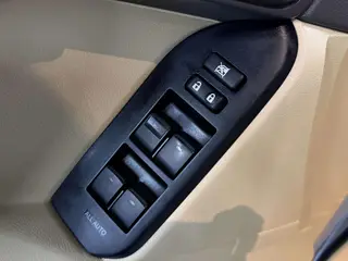 Toyota Prado 2016 2.7L Versión de lujo automática exterior foto 8 Toyota Prado 2016 2.7L Versión de lujo automática exterior foto 8