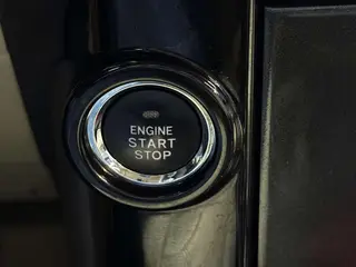 Toyota Prado 2016 2.7L Versión de lujo automática interior foto 17 Toyota Prado 2016 2.7L Versión de lujo automática interior foto 17